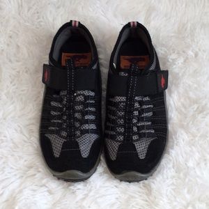 Rocket dog Velcro slip on shoes